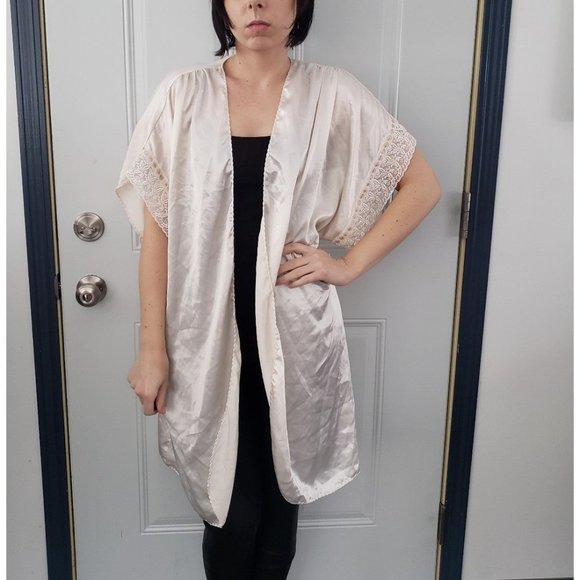 80s Pink Satin Robe - Picture 1 of 4